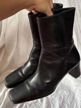 Black Geniune Leather Mid-Calf Block Heel Boots 9.5